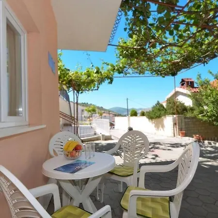 Apartments Sima Trogir Exterior photo